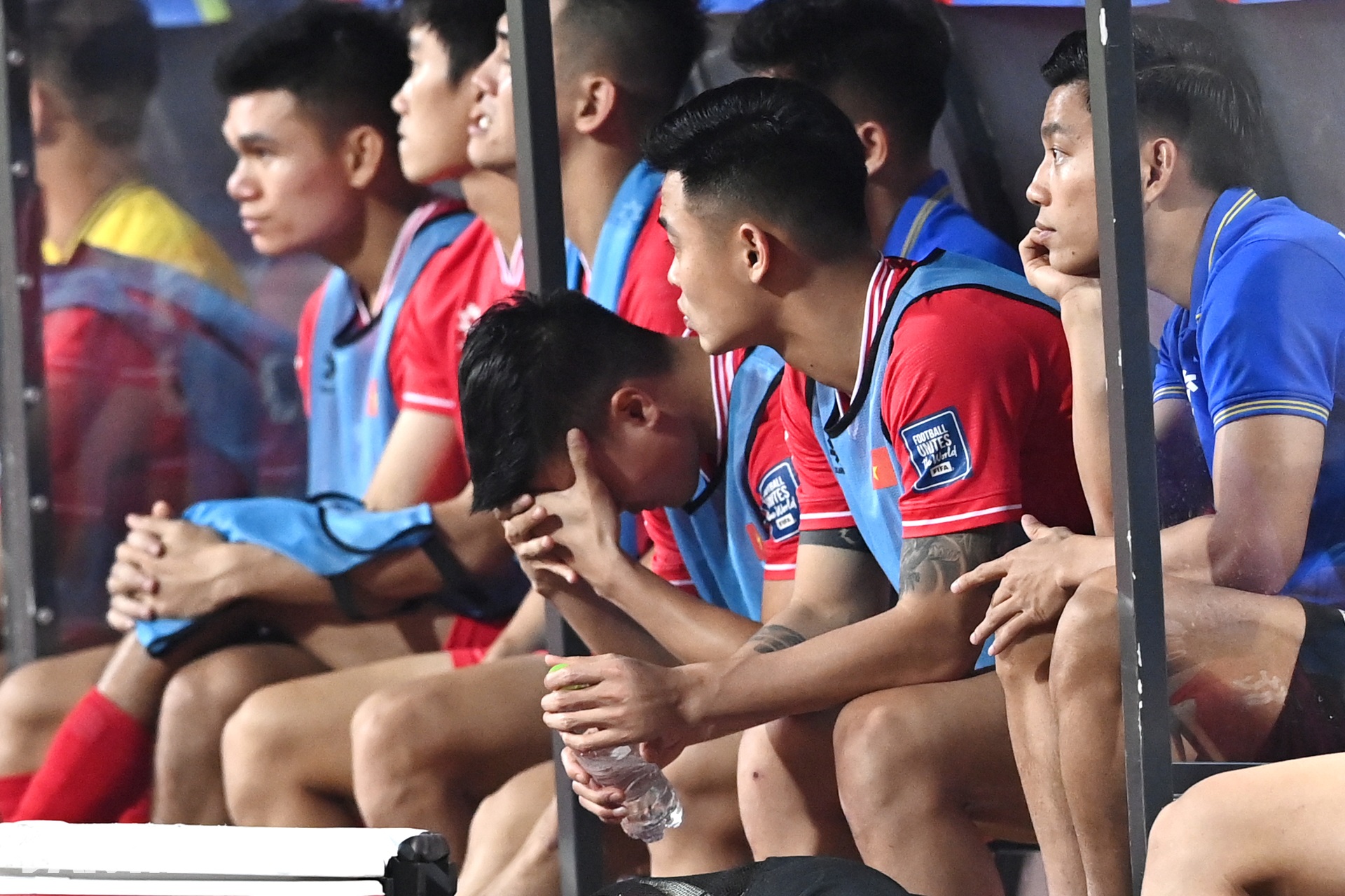 Cái ôm đầu của Quang Hải trong trận đấu đáng quên của đội tuyển Việt Nam - 10