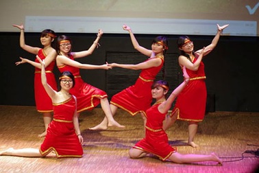 “Chào Việt Nam” từ Lyon