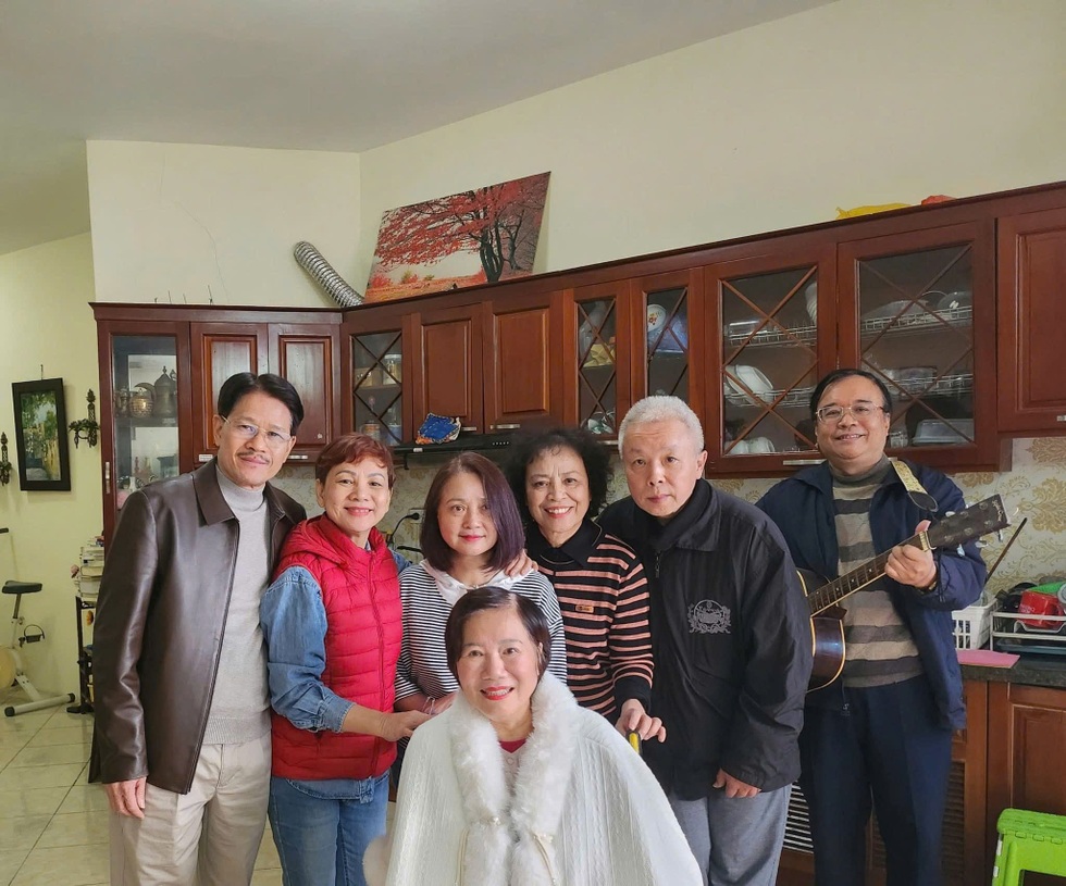 Cơ thể đóng băng vì bệnh hiểm, nữ nhà báo dùng đôi mắt làm điều kỳ diệu - 4