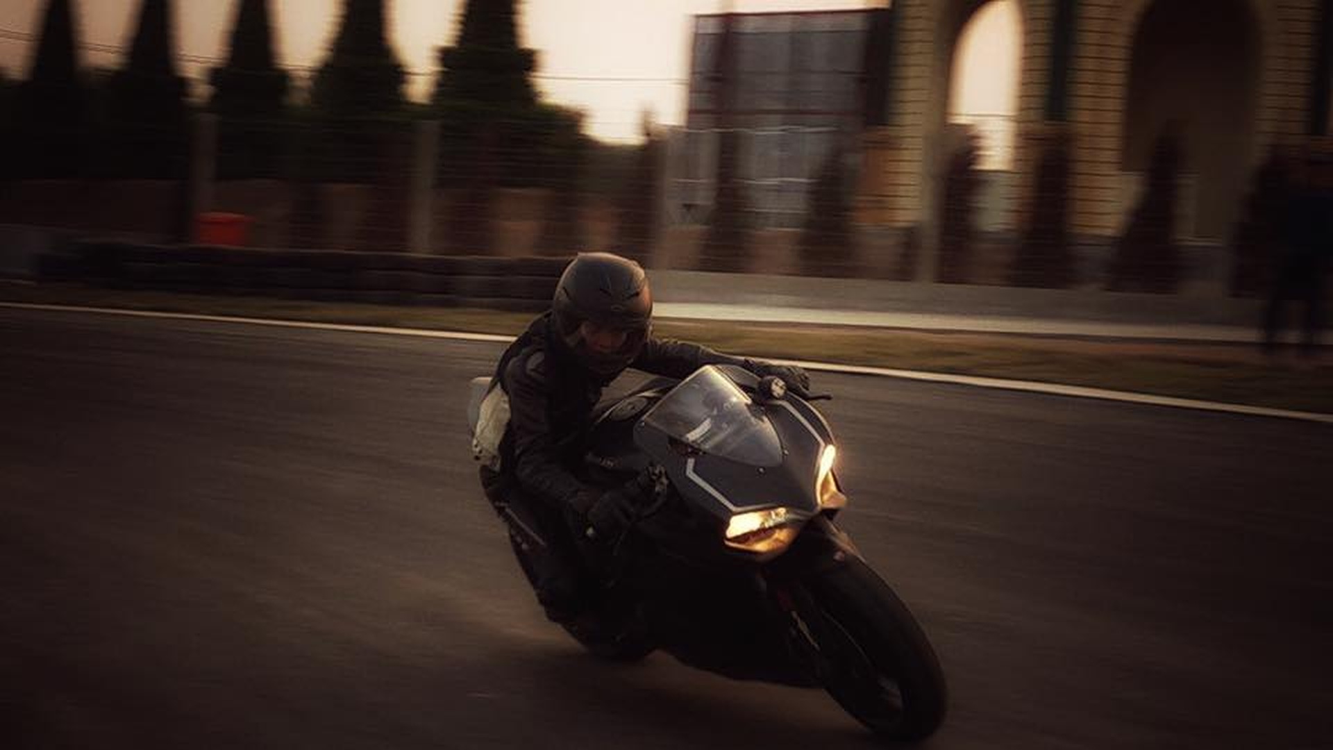 Nhung Kate: Từng 2 lần đóng cảnh nóng, sống kín tiếng bên Johnny Trí Nguyễn - 10 Nhung Kate: Từng 2 lần đóng cảnh nóng, sống kín tiếng bên Johnny Trí Nguyễn - 10