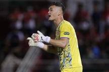 Thủ môn Patrik Lê Giang khoác áo CLB TPHCM