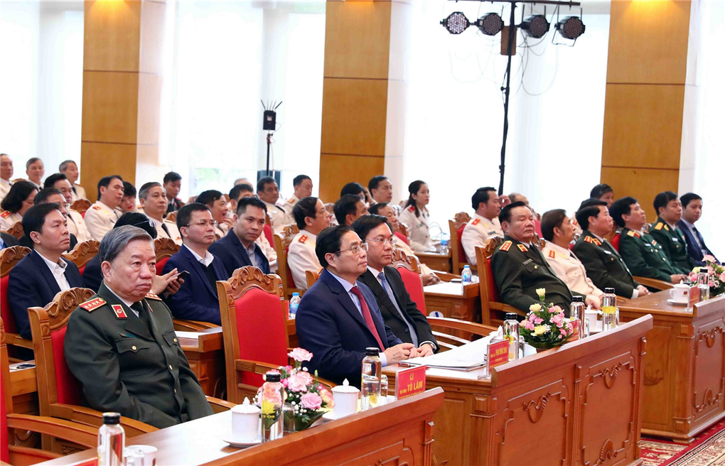 Thủ tướng: Lực lượng Hậu cần - Kỹ thuật đóng góp lớn cho Công an Việt Nam - 1 Thủ tướng: Lực lượng Hậu cần - Kỹ thuật đóng góp lớn cho Công an Việt Nam - 1
