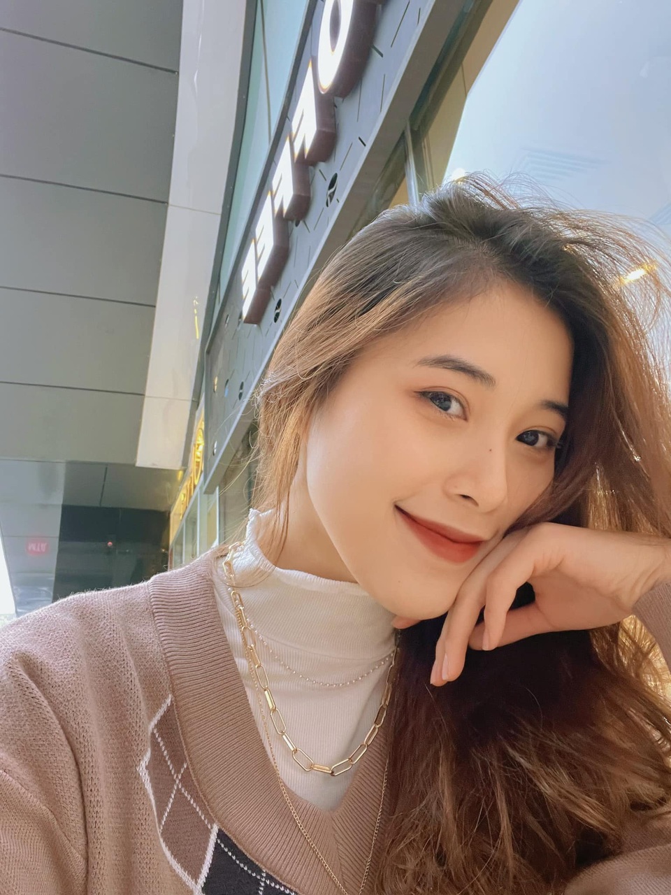 Vẻ đẹp ngọt ngào ở tuổi 19 của hoa khôi bóng chuyền Đặng Thu Huyền - 3 Vẻ đẹp ngọt ngào ở tuổi 19 của hoa khôi bóng chuyền Đặng Thu Huyền - 3