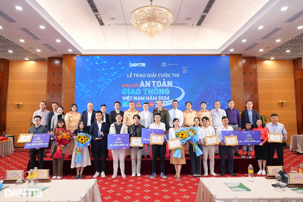 Các bài dự thi Sáng kiến An toàn giao thông thiết thực và sáng tạo - 2 Các bài dự thi Sáng kiến An toàn giao thông thiết thực và sáng tạo - 2