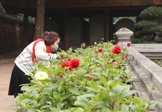 Hà Nội: Điểm du lịch nổi tiếng tấp nập khách tham quan trở lại - 27 Hà Nội: Điểm du lịch nổi tiếng tấp nập khách tham quan trở lại - 27