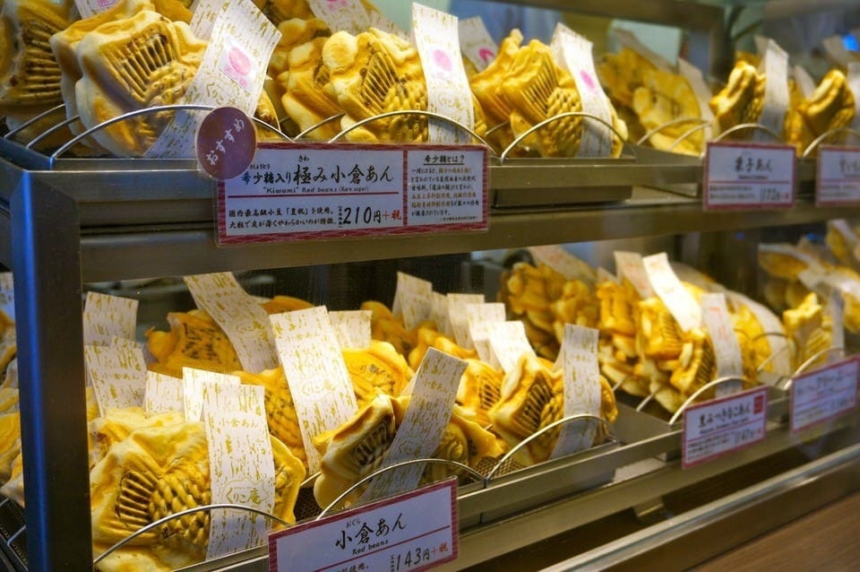 Bánh cá taiyaki - món ăn ngọt yêu thích của người Nhật - 2 Bánh cá taiyaki - món ăn ngọt yêu thích của người Nhật - 2