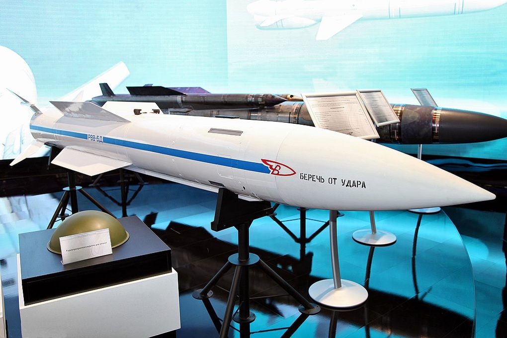 Nga nói MiG-31 phóng tên lửa siêu vượt âm bắn rơi tiêm kích Ukraine - 2 Nga nói MiG-31 phóng tên lửa siêu vượt âm bắn rơi tiêm kích Ukraine - 2