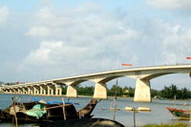 Hơn 300 tỉ đồng cho cây cầu vượt phá Tam Giang 