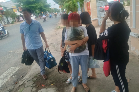 Cuộc trở về của nhóm học sinh bị lừa sang Campuchia