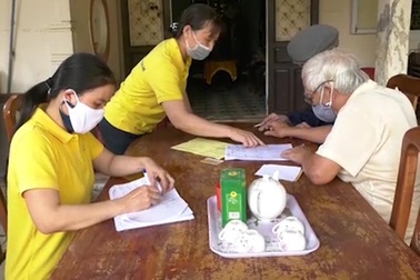 Quảng Trị:  Người có công được nhận chi trả trợ cấp 2 tháng trước Tết