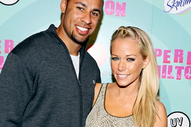 Người mẫu Playboy mang thai lần hai