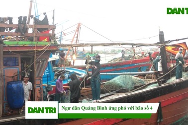 Ngư dân Quảng Bình ứng phó với bão số 4