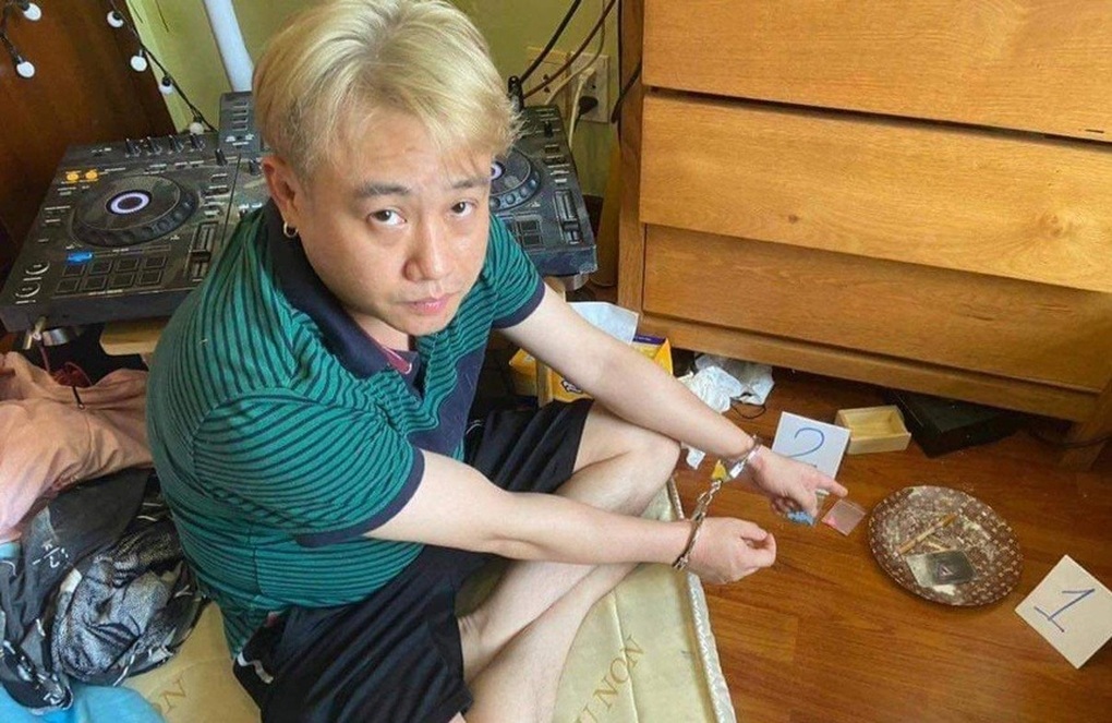 Trước ca sĩ Chu Bin, loạt nghệ sĩ nổi tiếng vướng lao lý vì ma túy - 2 Trước ca sĩ Chu Bin, loạt nghệ sĩ nổi tiếng vướng lao lý vì ma túy - 2
