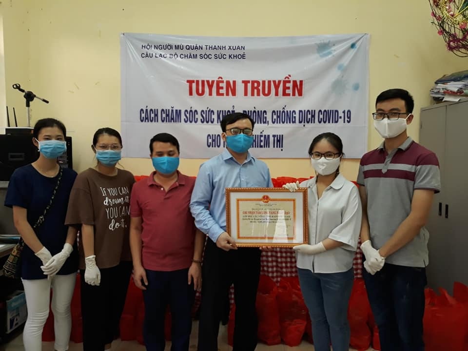 Gặp thủ lĩnh hội người mù năng nổ trong phòng, chống dịch Covid-19 - 2 Gặp thủ lĩnh hội người mù năng nổ trong phòng, chống dịch Covid-19 - 2