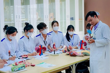 Xét tuyển ngành y: Đại học Duy Tân thêm môn văn, giữ nguyên yêu cầu về khoa học tự nhiên