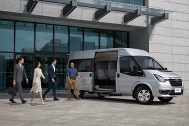 Ford trang bị công nghệ an toàn như dòng SUV cho xe Transit mới