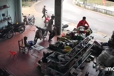 Người phụ nữ gây tai nạn vì không làm chủ tốc độ khi vào cua