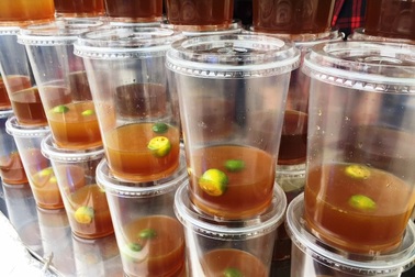 Nắng "rát mặt", trà tắc 8.000 đồng/ly nở rộ khắp Sài Gòn