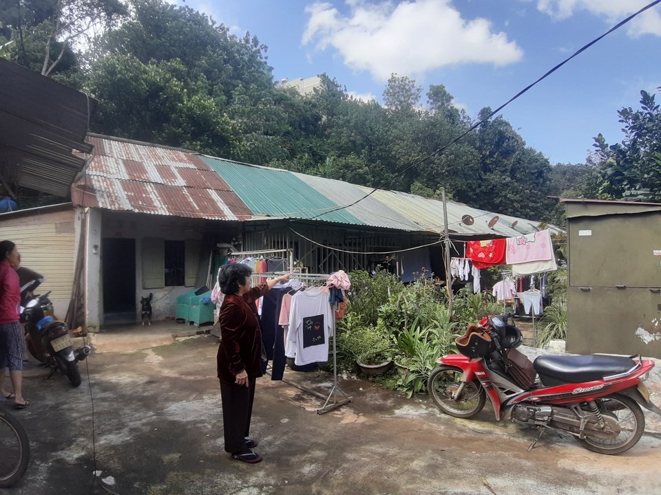 Hãi hùng cảnh hàng chục hộ dân có thể bị vùi lấp bất cứ khi nào tại Gia Lai - 2 Hãi hùng cảnh hàng chục hộ dân có thể bị vùi lấp bất cứ khi nào tại Gia Lai - 2
