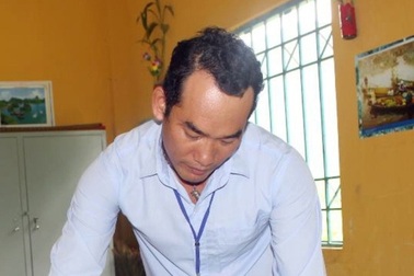 Thầy giáo trẻ lấy tiền lương… nuôi học trò nghèo