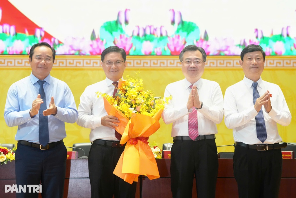 Ông Nguyễn Mạnh Cường được bầu làm Phó chủ tịch UBND TPHCM - 2 Ông Nguyễn Mạnh Cường được bầu làm Phó chủ tịch UBND TPHCM - 2