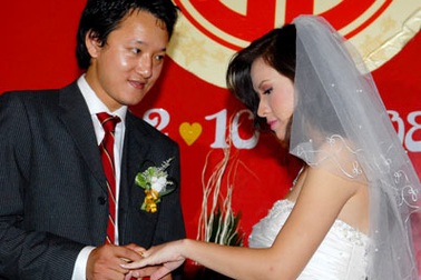 Đan Lê ly dị vì chồng có bạn gái?