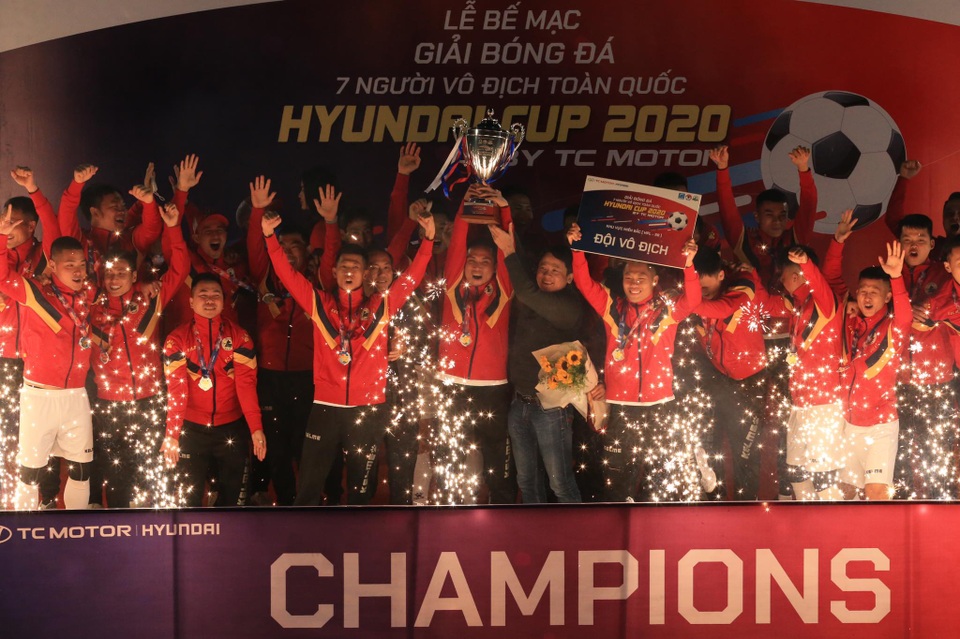 FC Du Lịch đăng quang ngôi vô địch HPL-S8 - 1 FC Du Lịch đăng quang ngôi vô địch HPL-S8 - 1