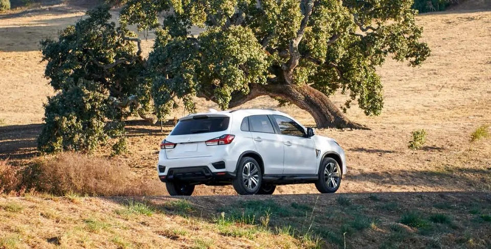Mitsubishi Outlander 2021 rẻ hơn, nhiều trang bị an toàn hơn - 4 Mitsubishi Outlander 2021 rẻ hơn, nhiều trang bị an toàn hơn - 4