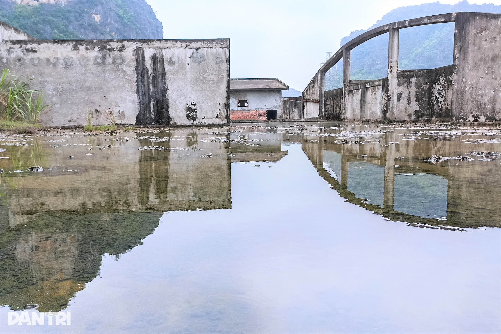 Khung cảnh hoang tàn của dự án 5.000 tỷ đồng đắp chiếu 15 năm - 6