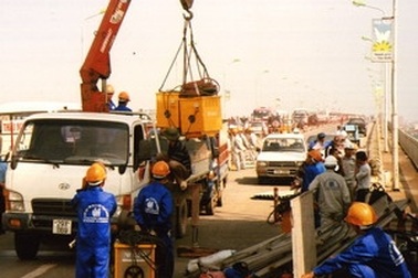 Cầu Thăng Long hoạt động trở lại