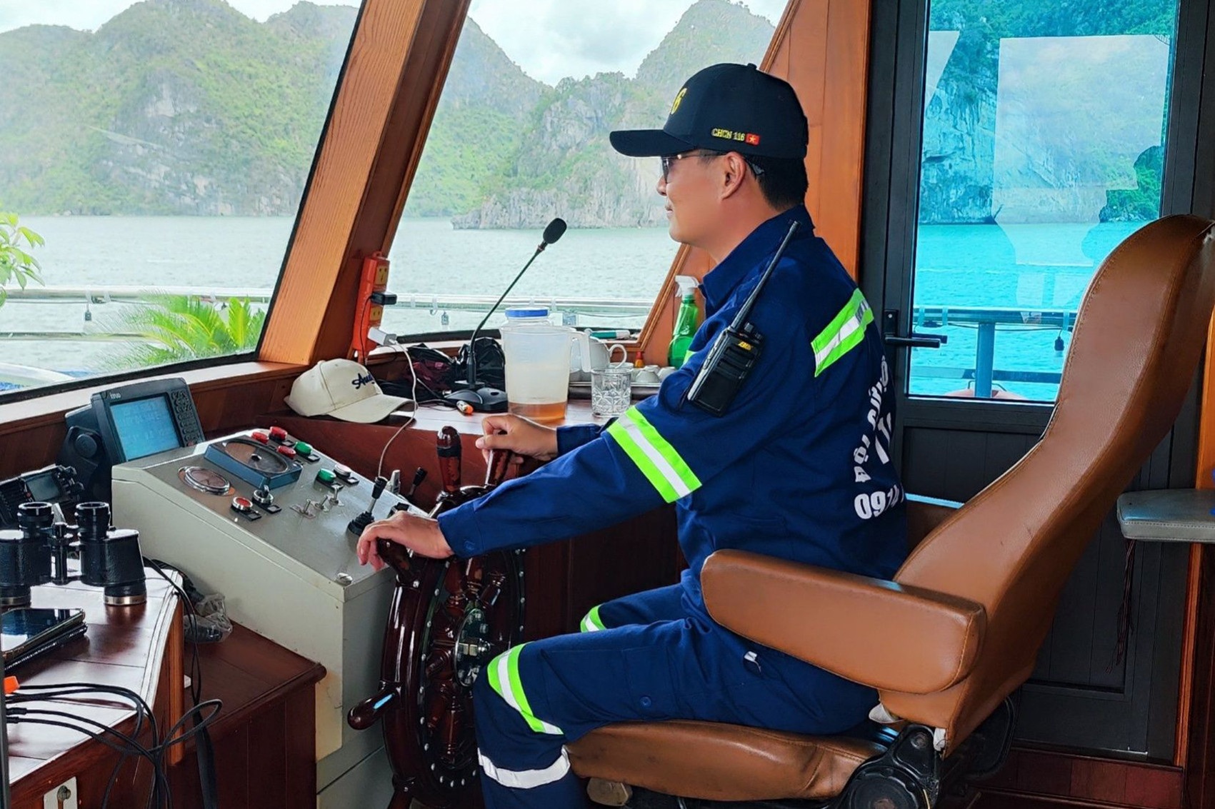Đội cứu hộ trả lại 50 triệu được tặng, tìm nạn nhân cuối vụ tàu Vịnh Xanh - 1