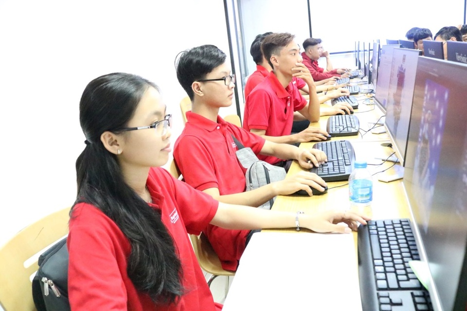 Chuyên gia chia sẻ giải pháp học trực tuyến hiệu quả: Thầy hết loay hoay - Trò khỏi đối phó - 3 Chuyên gia chia sẻ giải pháp học trực tuyến hiệu quả: Thầy hết loay hoay - Trò khỏi đối phó - 3