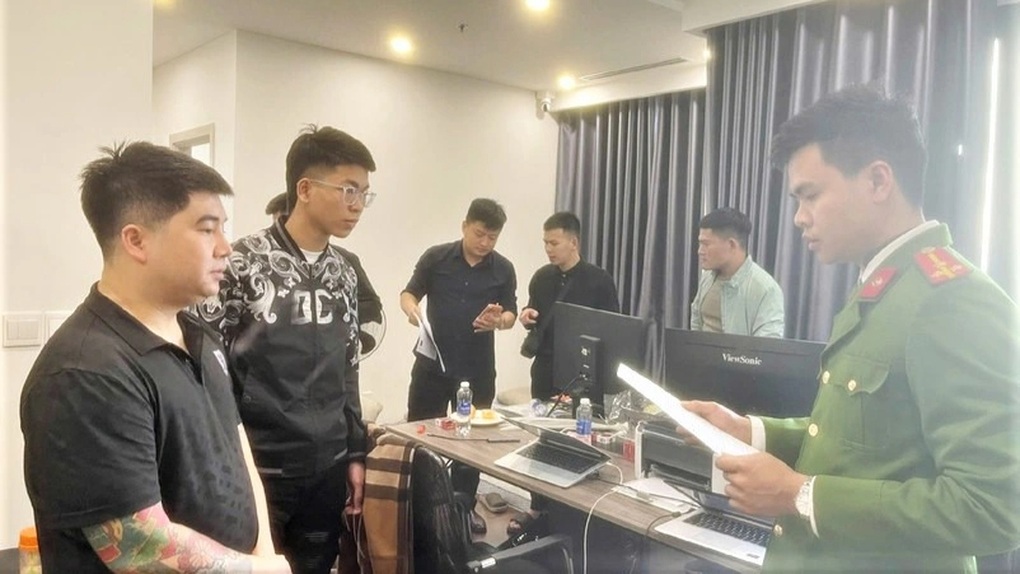 Khởi tố 51 bị can trong đường dây mua bán hóa đơn trị giá 4.000 tỷ đồng - 1 Khởi tố 51 bị can trong đường dây mua bán hóa đơn trị giá 4.000 tỷ đồng - 1