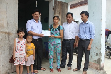 Hơn 76 triệu đồng đến với người mẹ có con bị tim bẩm sinh và ung thư bạch cầu cấp