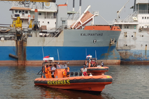 Chìm phà ở Indonesia, 26 người mất tích