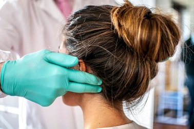 Đau cổ - dấu hiệu cảnh báo ung thư?