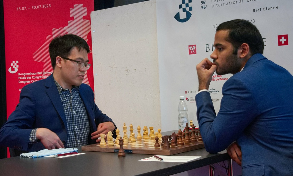 Quang Liêm thắng Siêu đại kiện tướng Ấn Độ ở vòng 4 Biel Grandmaster - 1 Quang Liêm thắng Siêu đại kiện tướng Ấn Độ ở vòng 4 Biel Grandmaster - 1