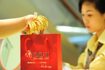 Vàng trong nước tiếp tục tăng ngược chiều với thế giới