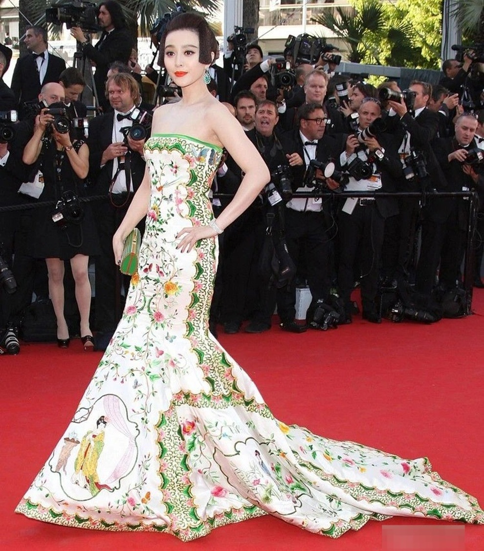 Sau Phạm Băng Băng, showbiz Châu Á vẫn chưa có nữ hoàng thảm đỏ ở Cannes - 2 Sau Phạm Băng Băng, showbiz Châu Á vẫn chưa có nữ hoàng thảm đỏ ở Cannes - 2