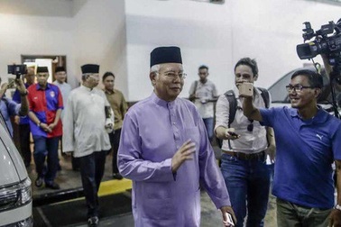 Bên trong 8 két sắt của cựu thủ tướng Najib có gì?