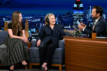 Bà Hillary Clinton kể chuyện từng bỏ quên con gái ở điện Kremlin