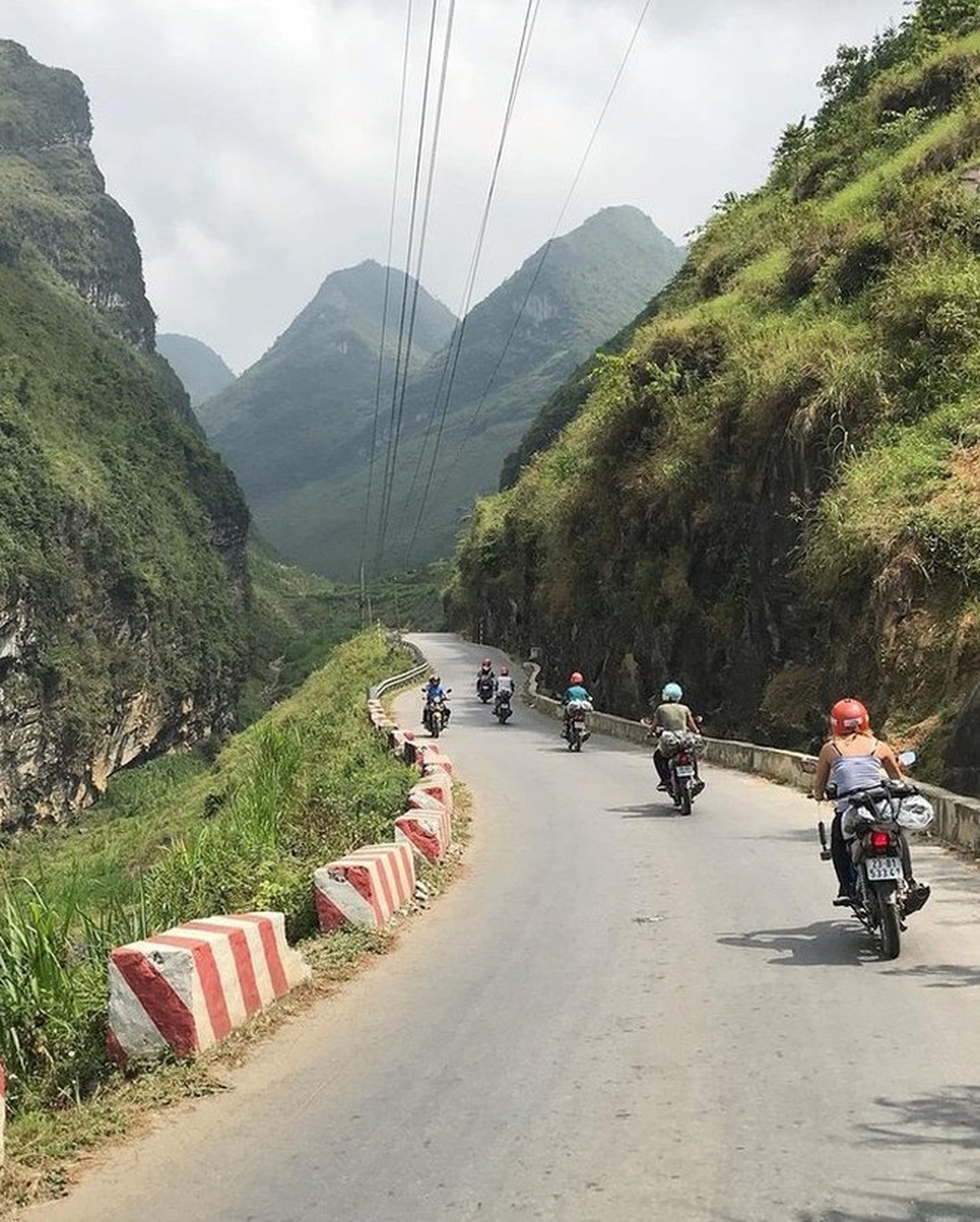 Tân Hoa hậu Hoàn vũ khoe ảnh cưỡi xe máy, đi phượt tại Hà Giang - 3 Tân Hoa hậu Hoàn vũ khoe ảnh cưỡi xe máy, đi phượt tại Hà Giang - 3