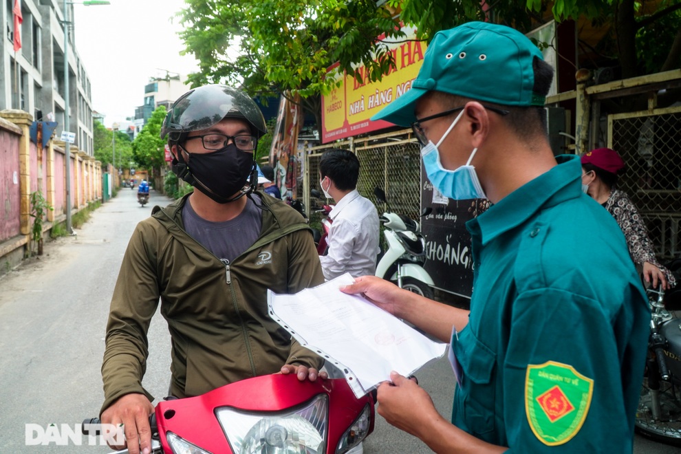 Hà Nội lập nhiều chốt chặn người dân không có lý do đi vào nội đô - 1 Hà Nội lập nhiều chốt chặn người dân không có lý do đi vào nội đô - 1