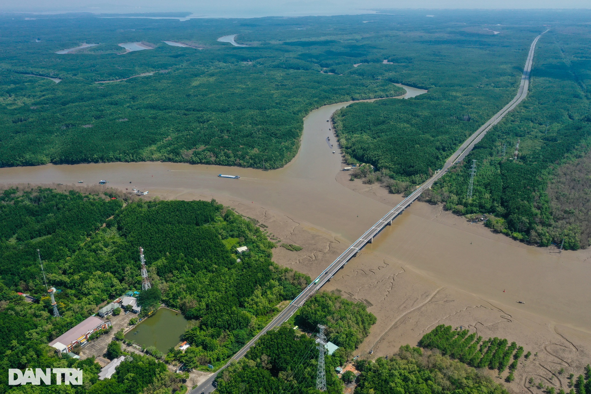Cận cảnh rừng phòng hộ Cần Giờ được đề cử thành khu Ramsar thế giới - 9 Cận cảnh rừng phòng hộ Cần Giờ được đề cử thành khu Ramsar thế giới - 9