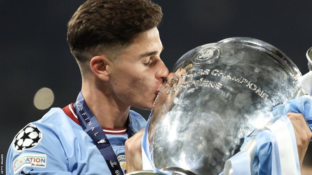 Ngôi sao Man City có tất cả ở tuổi 23, khiến nhiều ngôi sao lớn ghen tỵ - 1 Ngôi sao Man City có tất cả ở tuổi 23, khiến nhiều ngôi sao lớn ghen tỵ - 1