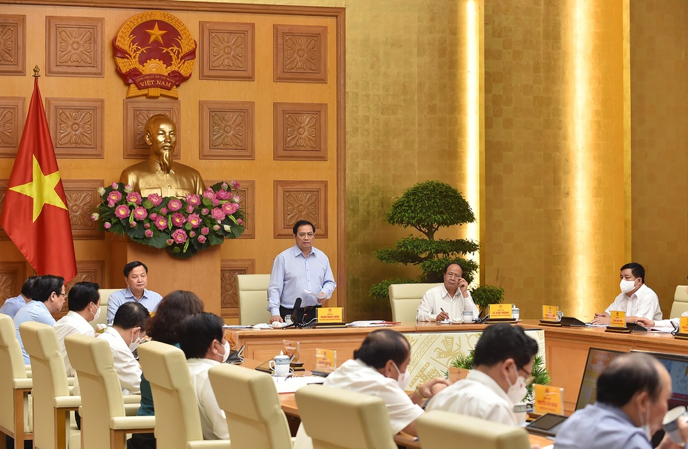 Thủ tướng: Không tự ý ban hành các giấy phép con gây ách tắc lưu thông - 3 Thủ tướng: Không tự ý ban hành các giấy phép con gây ách tắc lưu thông - 3