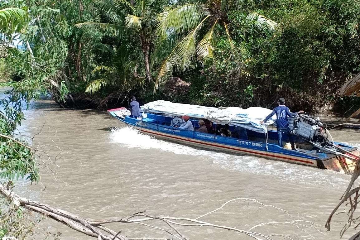 Hàng ngàn người đi vía Bà ngày rằm tháng Giêng ở xứ Công tử Bạc Liêu - 3 Hàng ngàn người đi vía Bà ngày rằm tháng Giêng ở xứ Công tử Bạc Liêu - 3