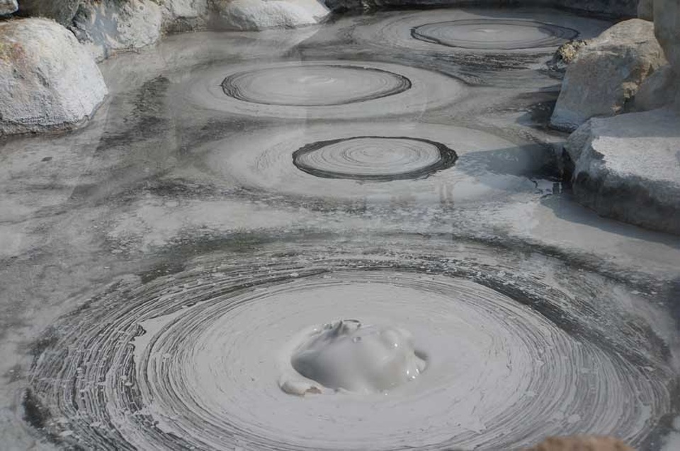 Tắm onsen khác biệt ở “thị trấn bốc cháy” tại Nhật Bản - 3 Tắm onsen khác biệt ở “thị trấn bốc cháy” tại Nhật Bản - 3