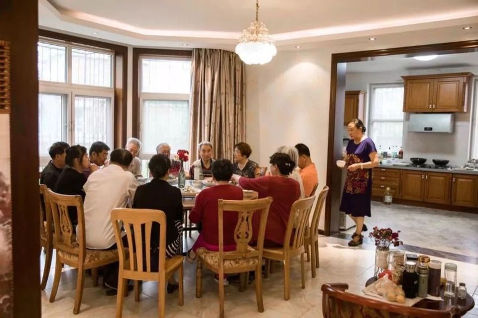 Bỏ phố về quê, 7 cặp vợ chồng già thuê biệt thự sống cùng nhau đến cuối đời - 7 Bỏ phố về quê, 7 cặp vợ chồng già thuê biệt thự sống cùng nhau đến cuối đời - 7
