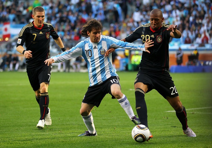 Lionel Messi: Ngôi sao cô đơn với giấc mơ World Cup - Ảnh 2. Lionel Messi: Ngôi sao cô đơn với giấc mơ World Cup - Ảnh 2.